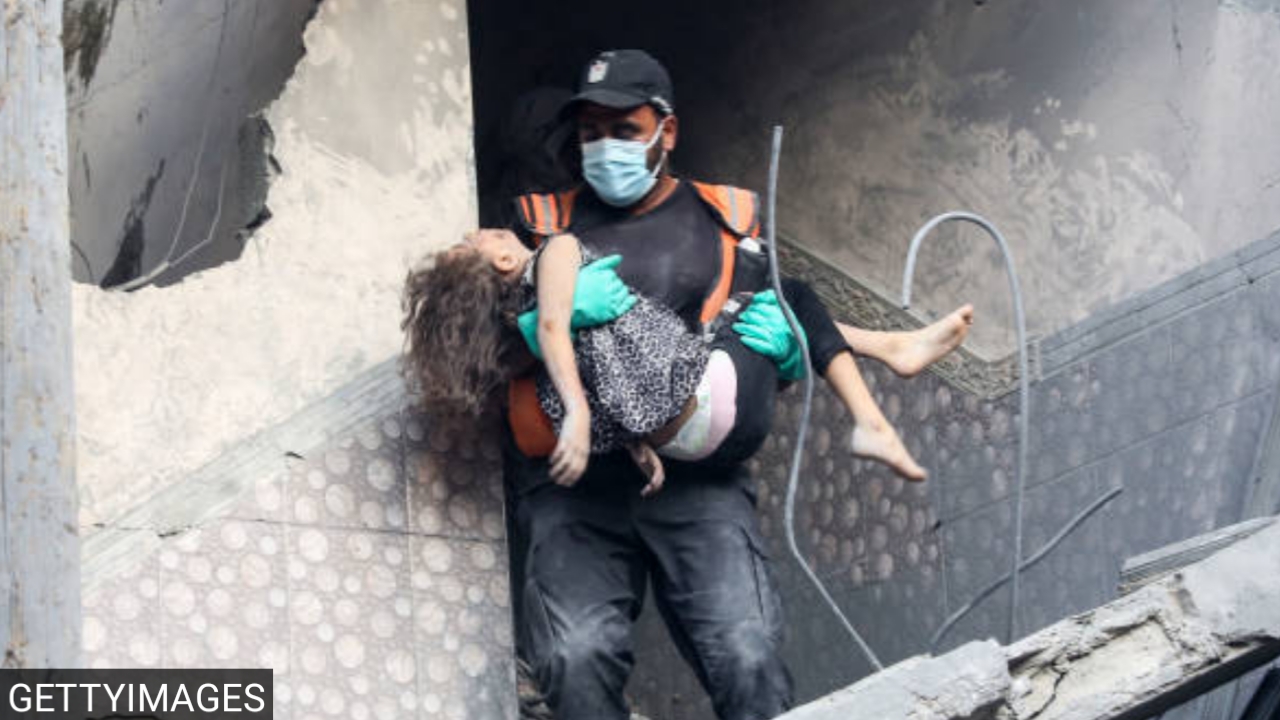 इसराइल के हवाई हमले में ग़ज़ा में 24 लोगों की हुई मौत, स्कूल से भी शव बरामद किए गए