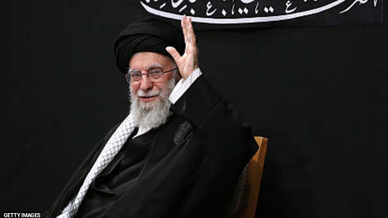 ईरानी टीवी ने ईरान के सर्वोच्च नेता ख़ामेनेई की हत्या की पुष्टि कर दी है